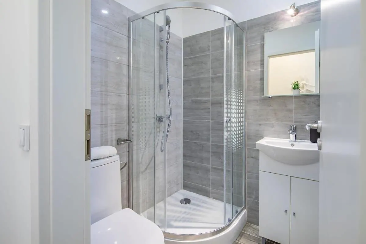 Extrem Central New Studio Budapest Apartment